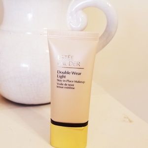 ESTÉE LAUDER Double Wear Light (0.5)